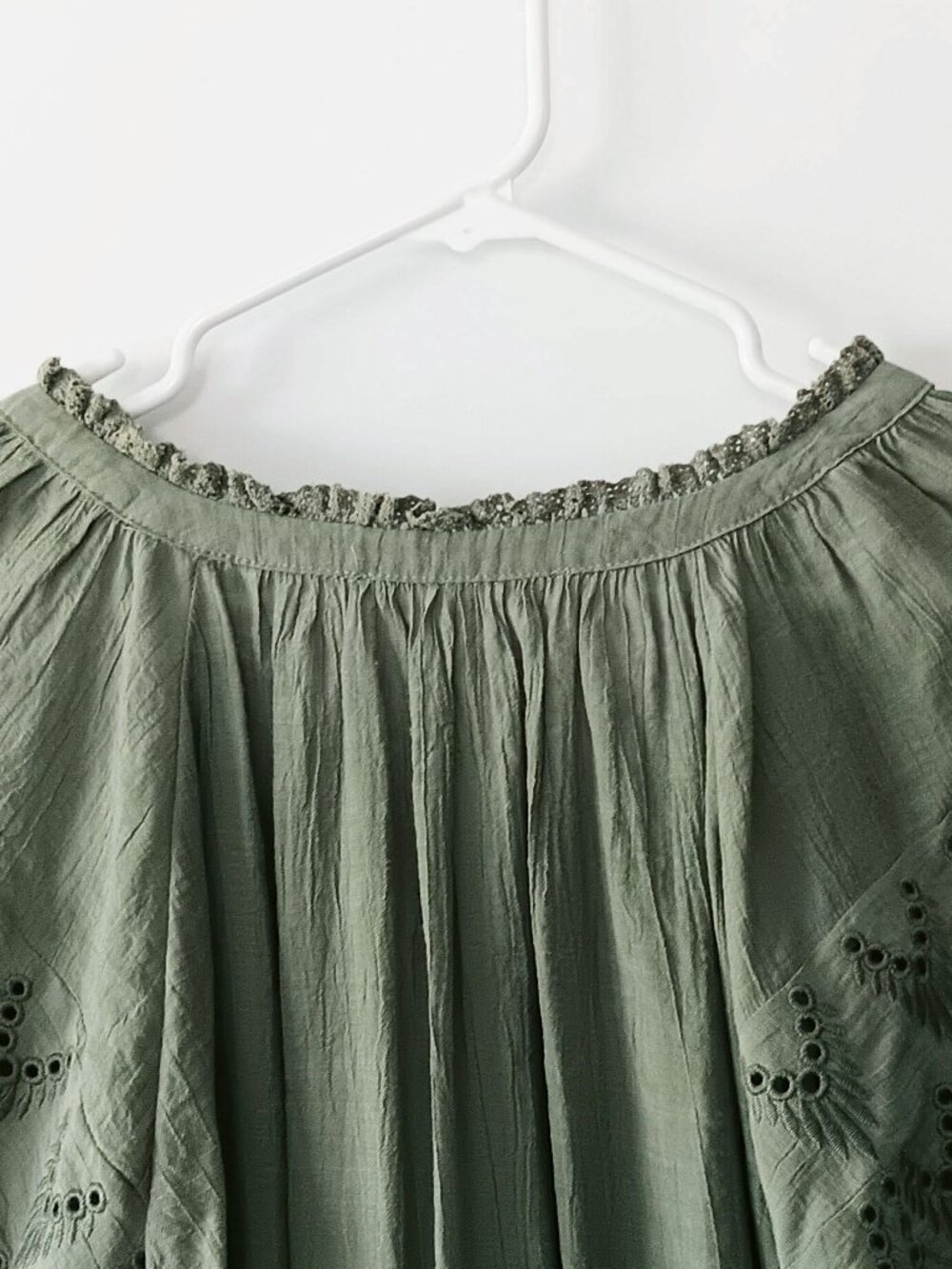 CHELSEA & THEODORE Deep Sage Green Lace Blouse Size M - Picture 9 of 15